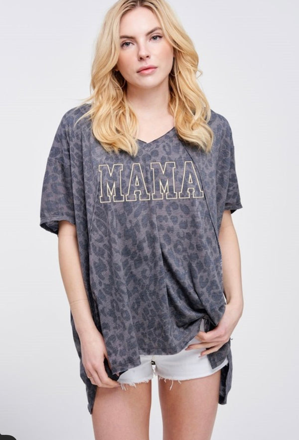 Oversized MAMA Graphic Tee